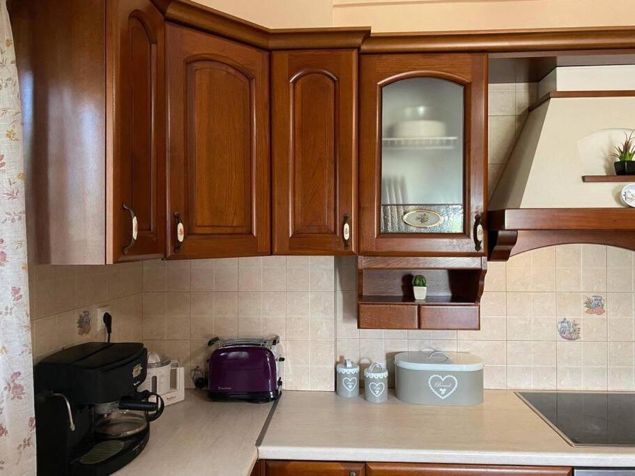 Helen'S House Apartment Paleros Екстериор снимка