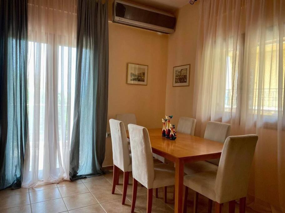 Helen'S House Apartment Paleros Екстериор снимка