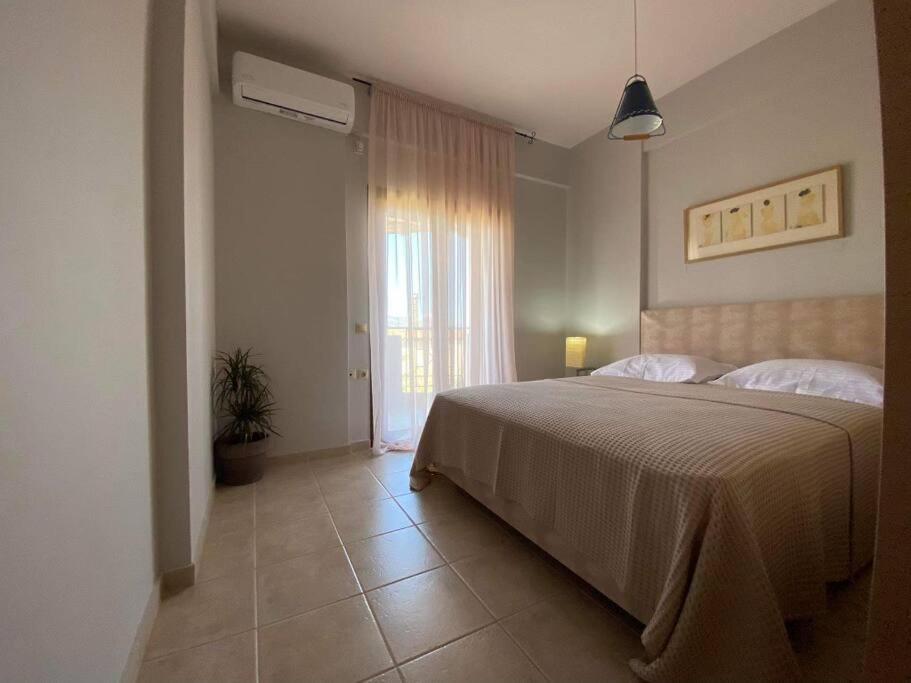 Helen'S House Apartment Paleros Екстериор снимка